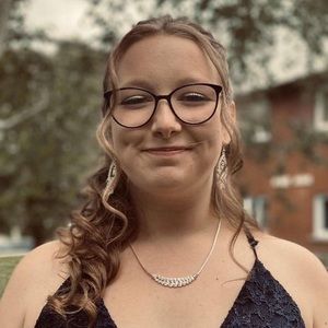 Meet your Posher, Shana